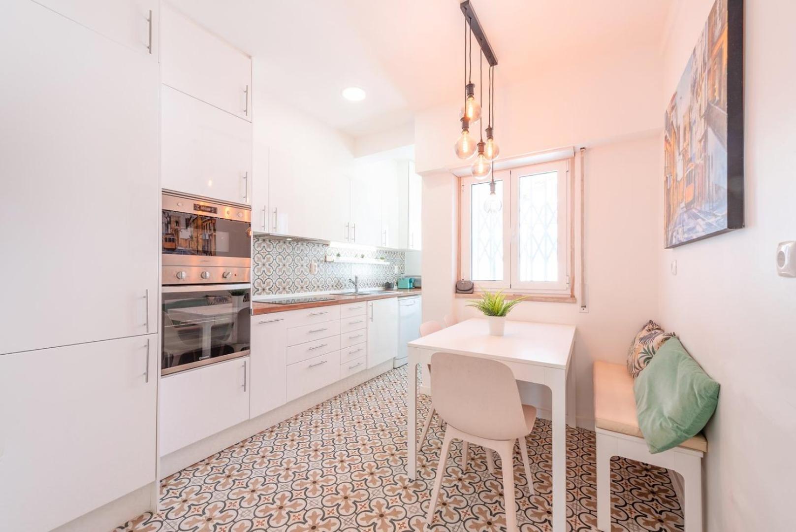GuestReady - Vibrant 2BR Apartment Lisboa Extérieur photo